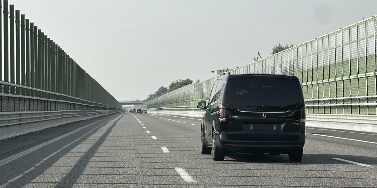 Private transfer from Milan airport Malpensa to Zermatt by Mercedes V class with english speaking driver Private transfer from Milan airport Malpensa to Zermatt by Mercedes V class with english speaking driver