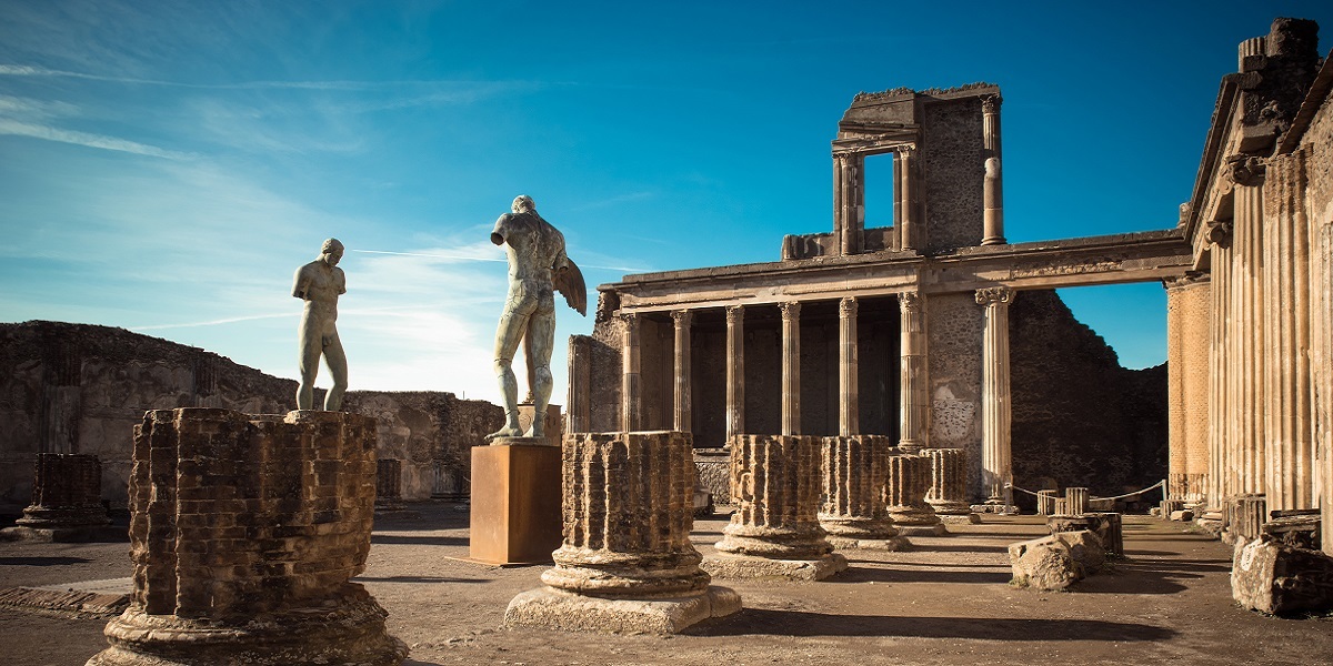 Transfer from Rome to Pompeii (Roma - Pompei). Book a car with english-speaking driver.