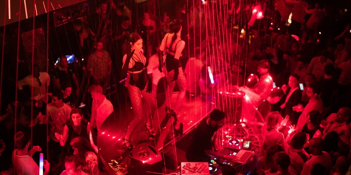 Nightclubs in Saint Tropez (Stefano, VIP Room)