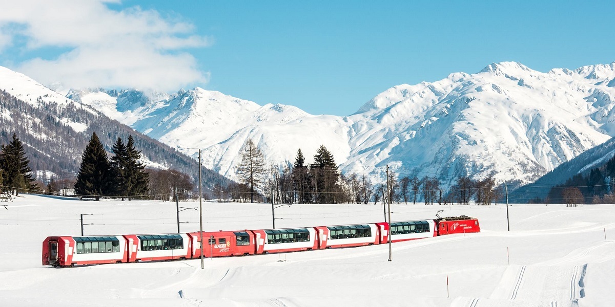 How to get to St. Moritz by train from Zurich