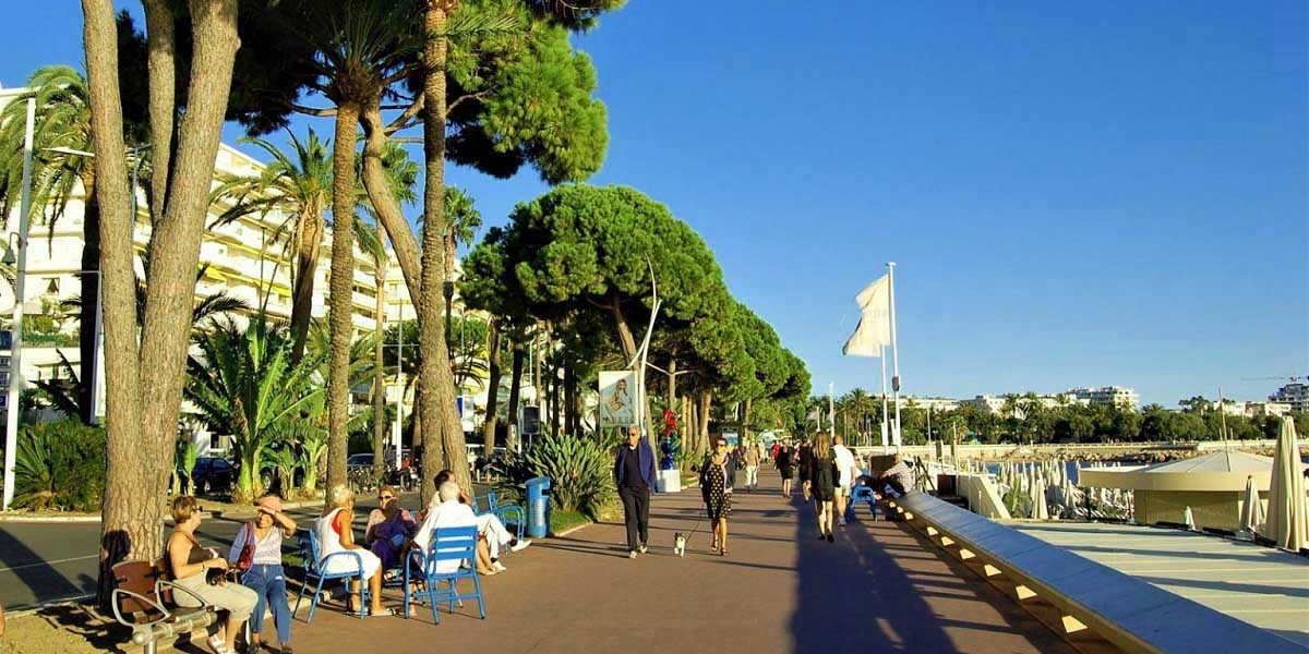 Promenade La Croisette in Cannes, France