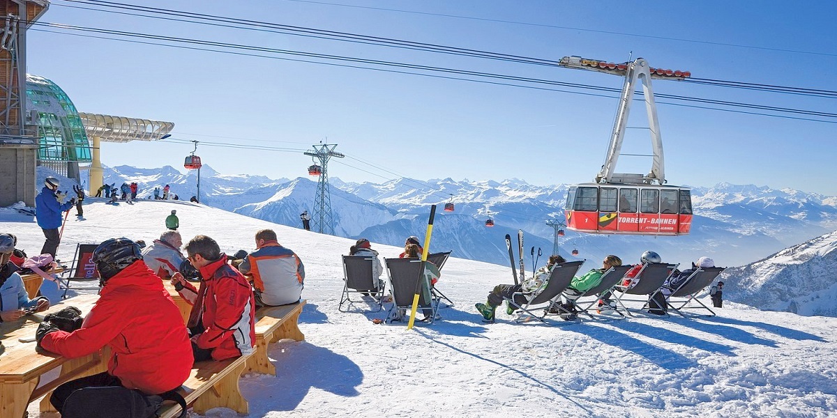 Book the transfer from Zurich Airport to Leukerbad.