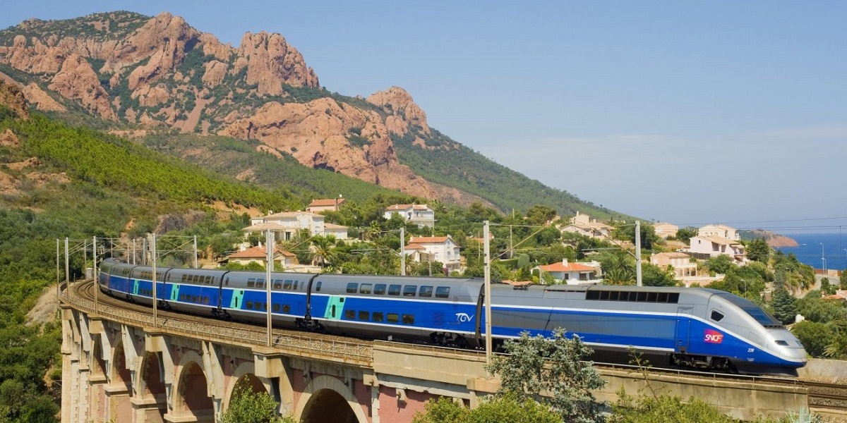 How to get from Marseille to Saint Tropez by train.