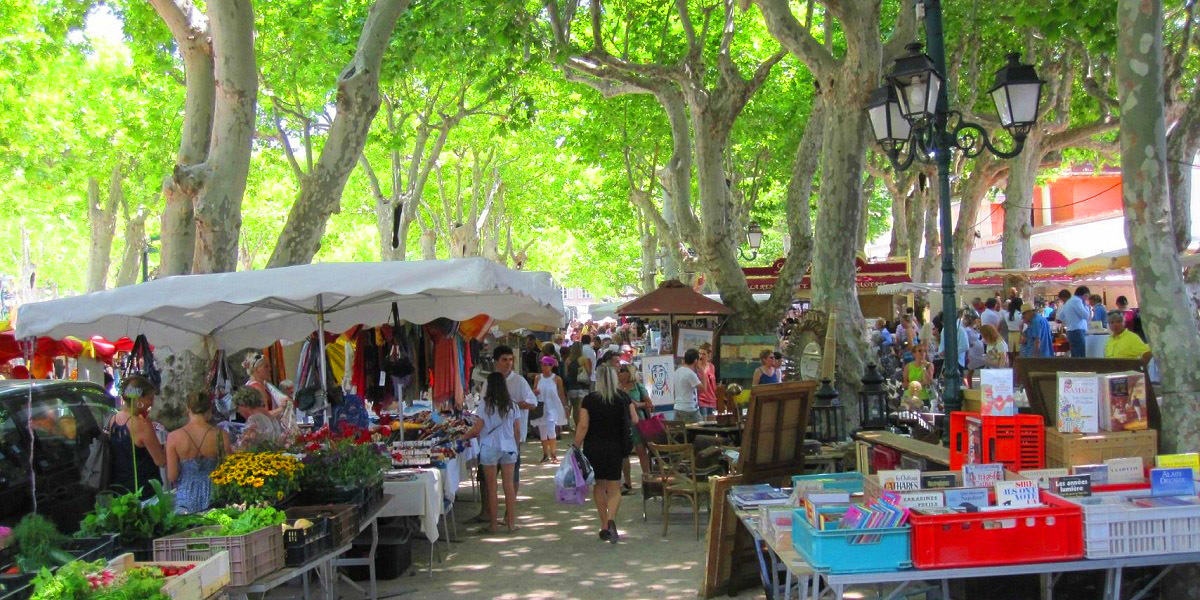 Attractions in Saint Tropez - Place des Lices (Market)