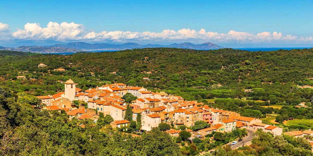 Book a taxi from Nice airport to Ramatuelle.
