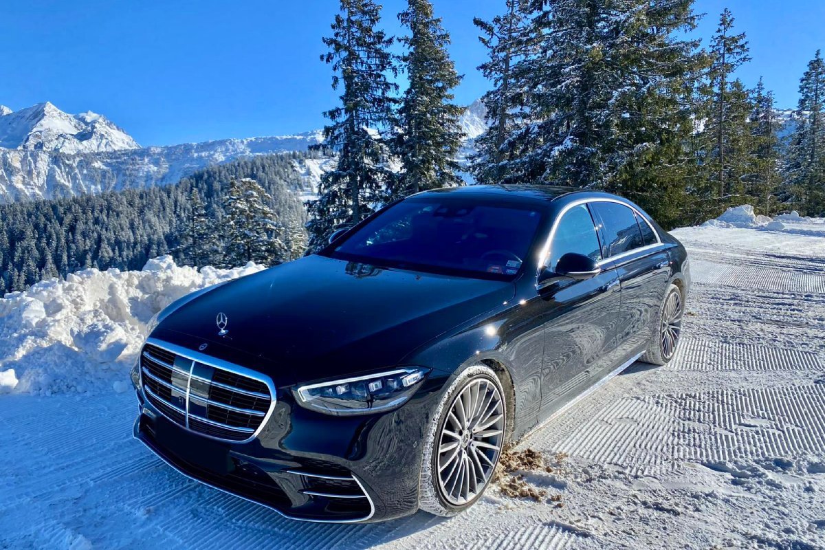 Mercedes S-class in Courchevel for winter transfer
