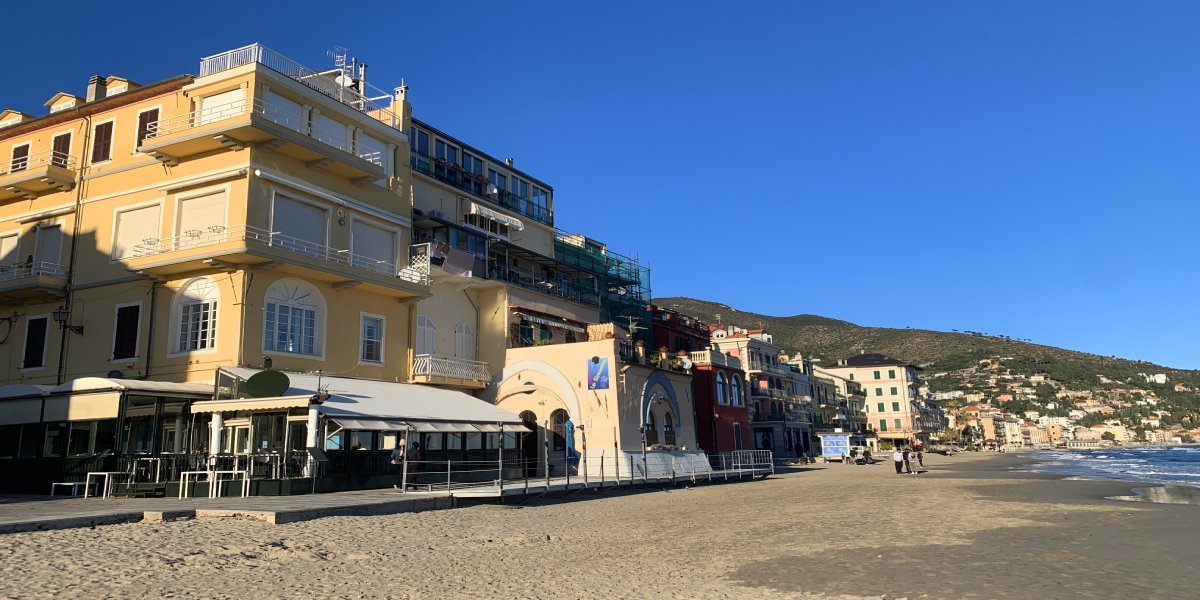 Useful information about transfer from Milan to Alassio