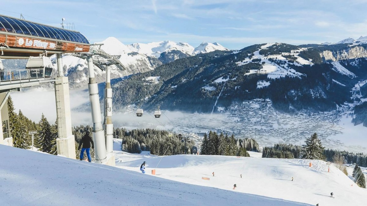 Individual winter transfer from Geneva airport to Morzine