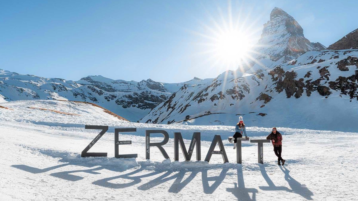 Private winter transfer from Geneva airport to Zermatt (Täsch)