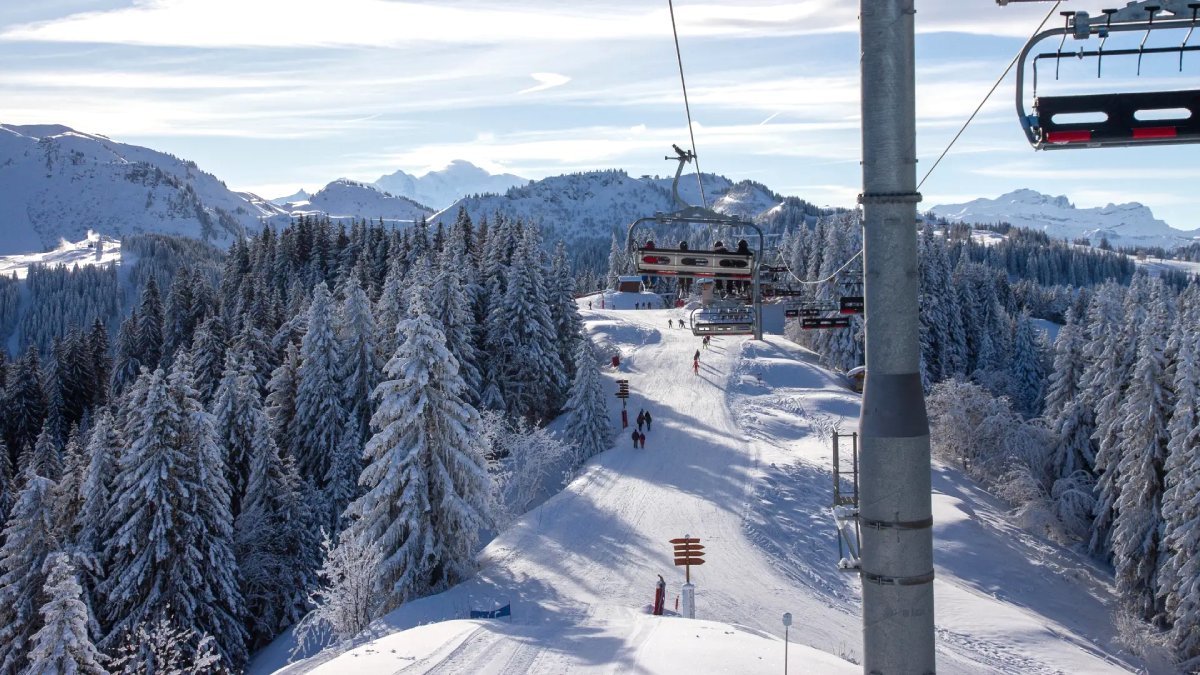 Private winter transfer from Lyon Airport to Morzine