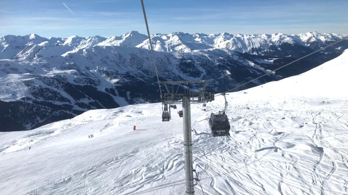 Private winter transfer from Chambery Airport to Meribel