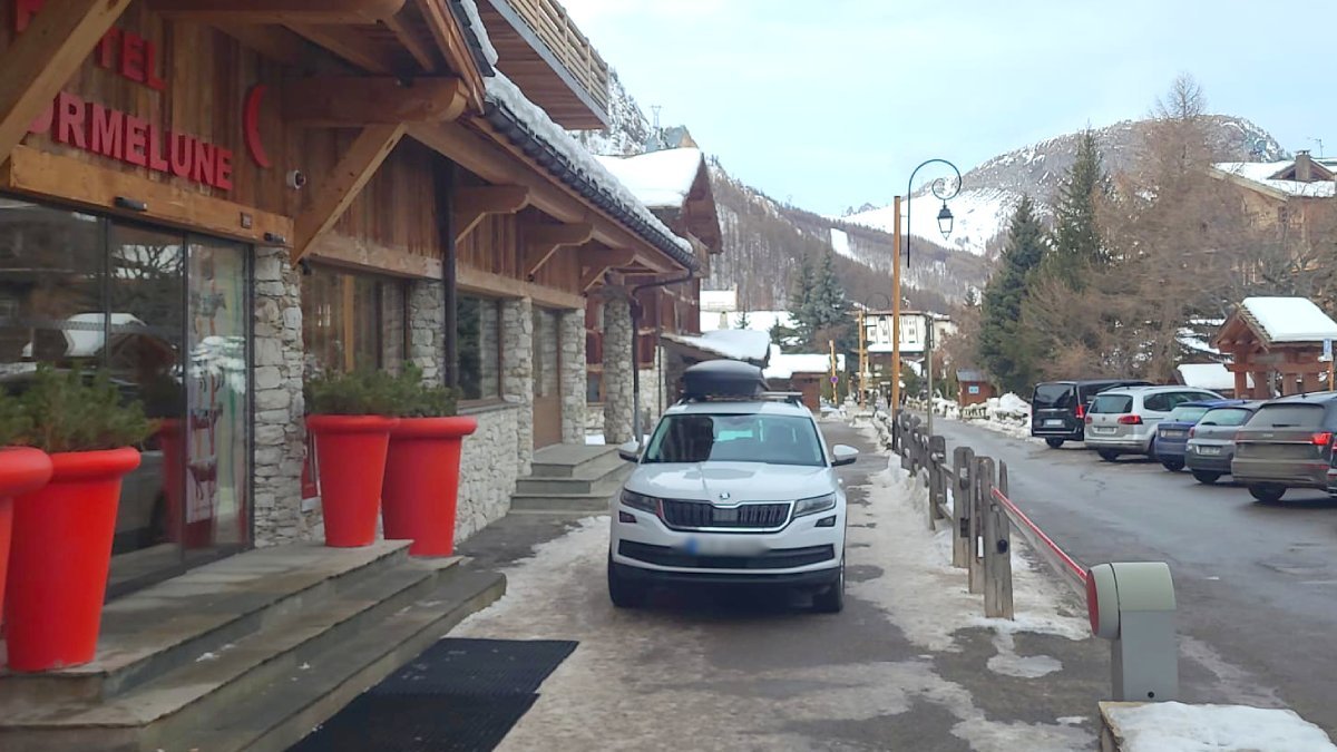 Private winter transfer from Chambery Airport to Val-d'Isere