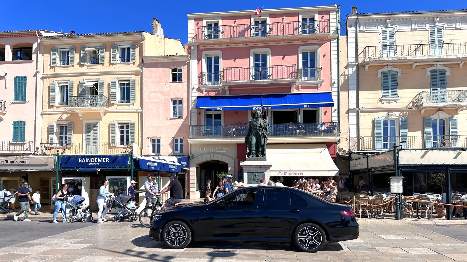 Mercedes E-class in St Tropez