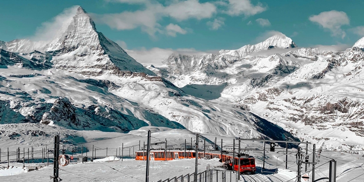 Taxi service from Milan airport Malpensa to Zermatt. Taxi service from Milan airport Malpensa to Zermatt.