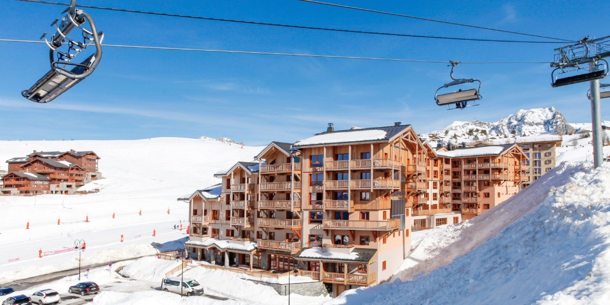 Book a taxi from Geneva airport to La Plagne