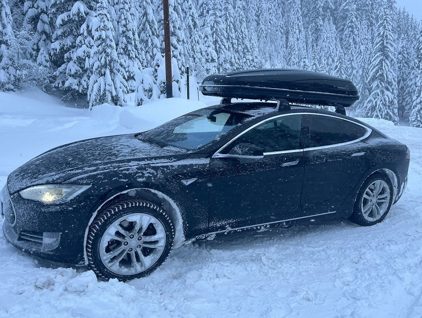 Transfer from Geneva airport to Courchevel by Tesla S in winter 2025 Transfer from Geneva airport to Courchevel by Tesla S in winter 2025