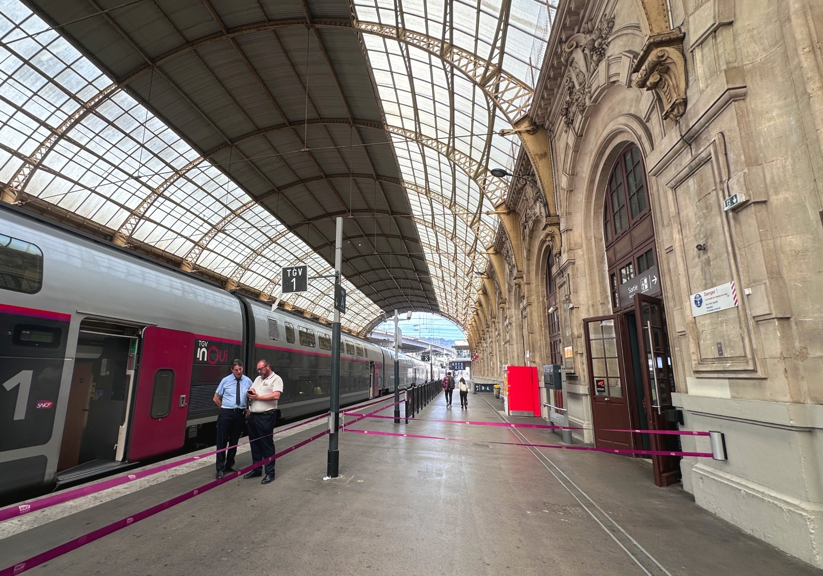 Train from Nice train station to Saint Raphael