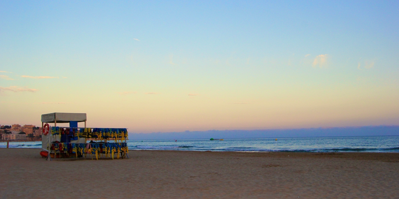 Book a private transfer to Salou from Barcelona airport.