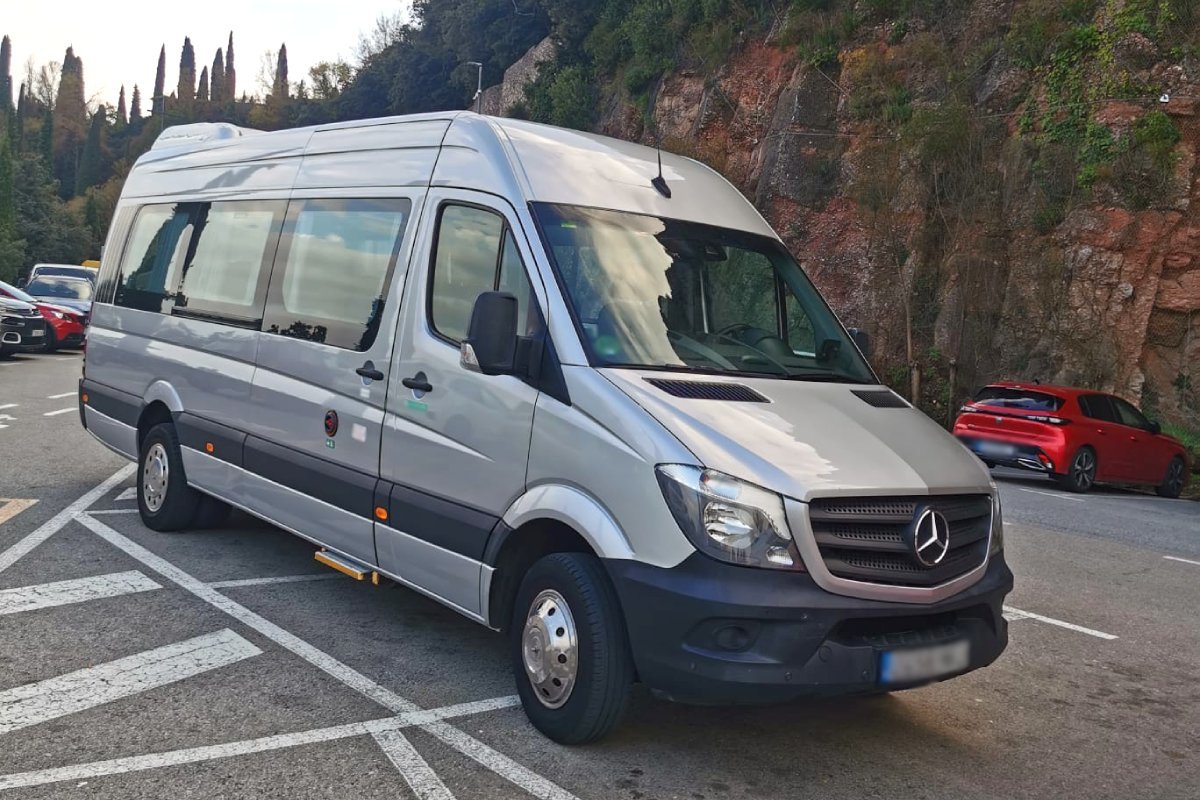 Mercedes Sprinter minibus for private group transfers from Barcelona Airport to Salou