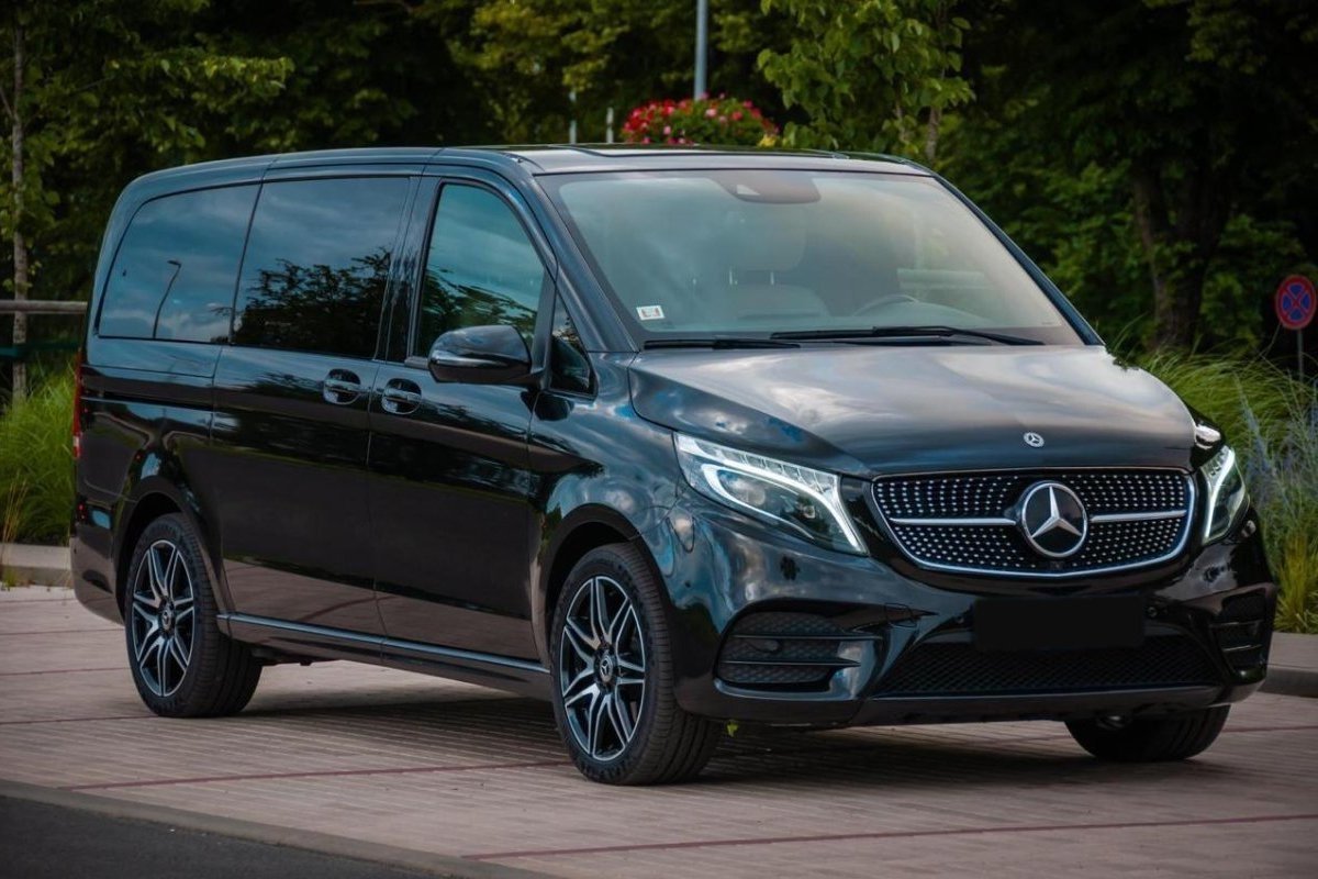 Mercedes V-Class (2022) premium van for families and small groups to Cogolin