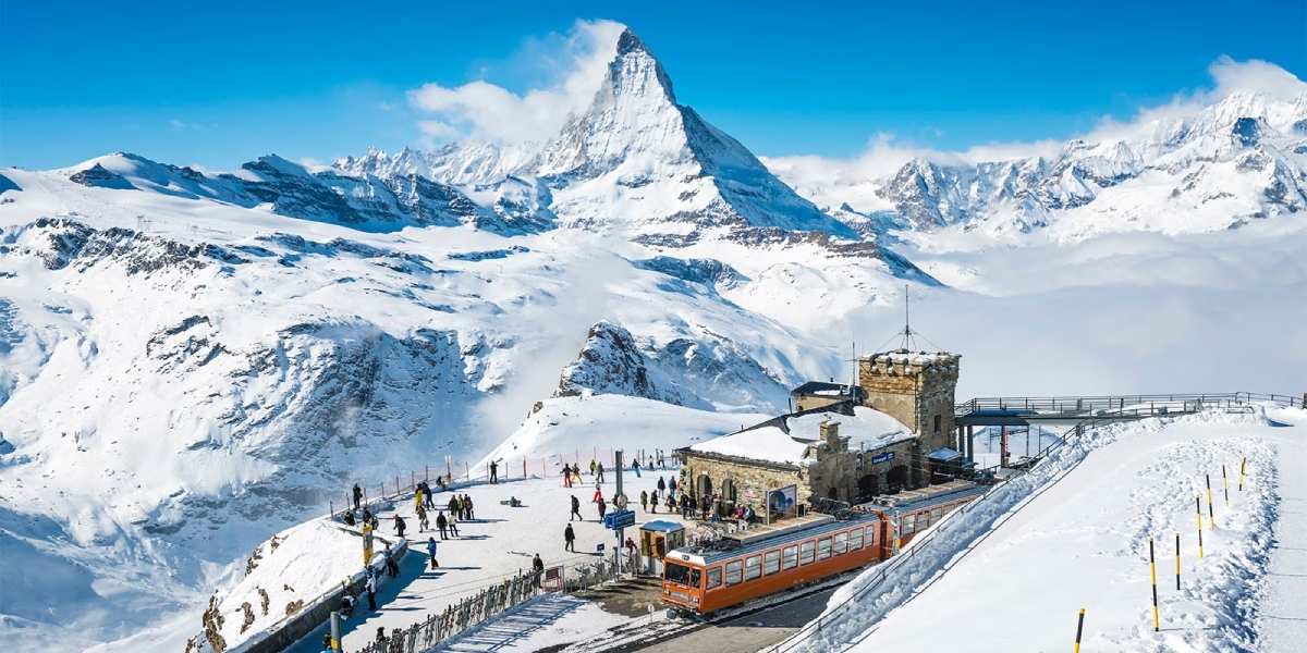 Book a private transfer from Milan airport Malpensa to Zermatt (Tasch) Book a private transfer from Milan airport Malpensa to Zermatt (Tasch)