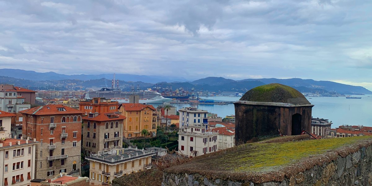 Book a private transfer from Milan airport Malpensa to La Spezia