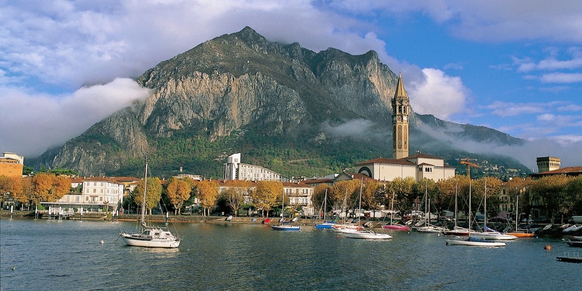 Book a private transfer from Milan airport Malpensa to Lecco