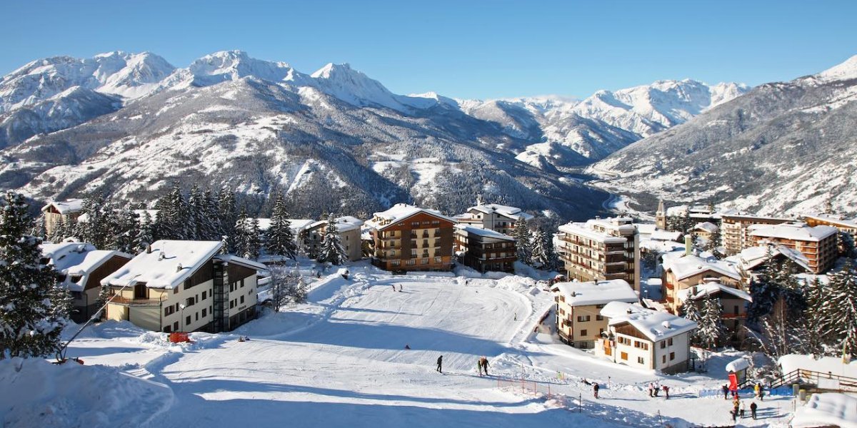 Book a private transfer from Milan airport Malpensa to Sauze d Oulx Book a private transfer from Milan airport Malpensa to Sauze d Oulx