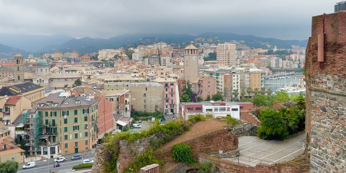 Book a private transfer from Milan airport Malpensa to Savona
