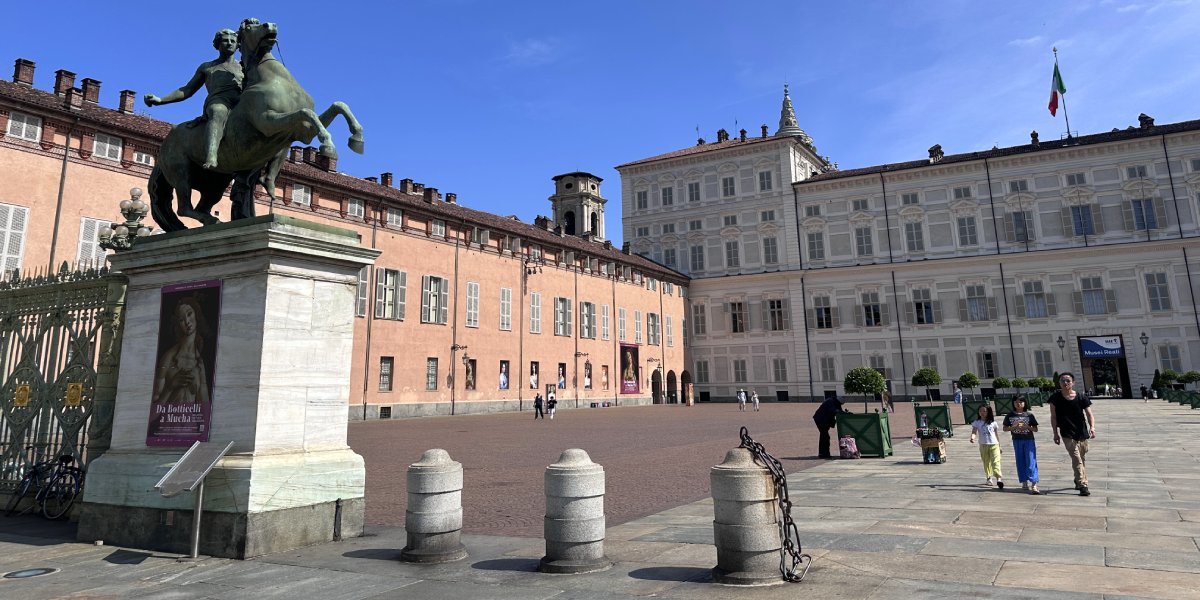 Book a private transfer from Milan airport Malpensa to Torino
