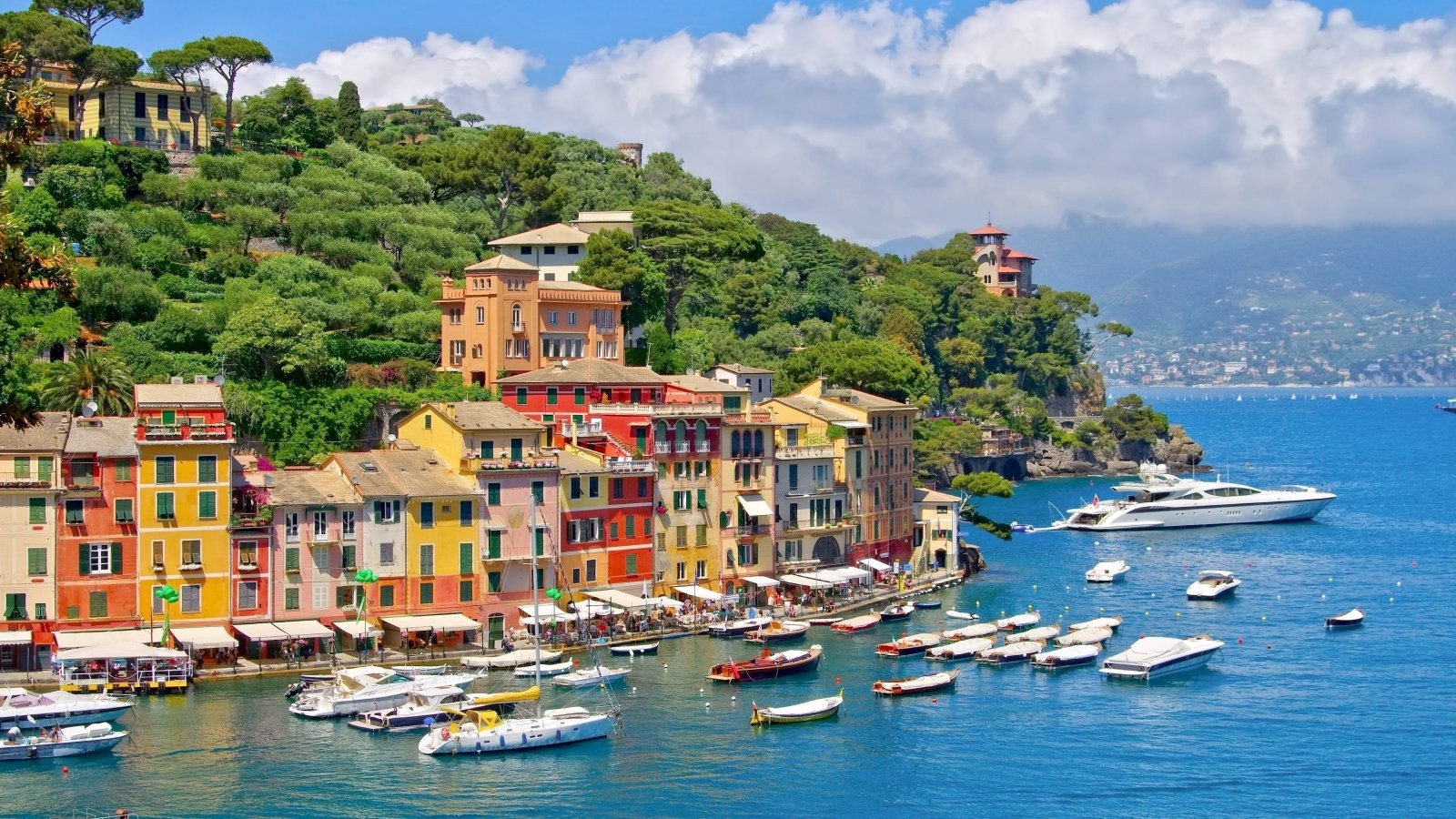 Private transfer by car from Milan to Portofino with a professional driver