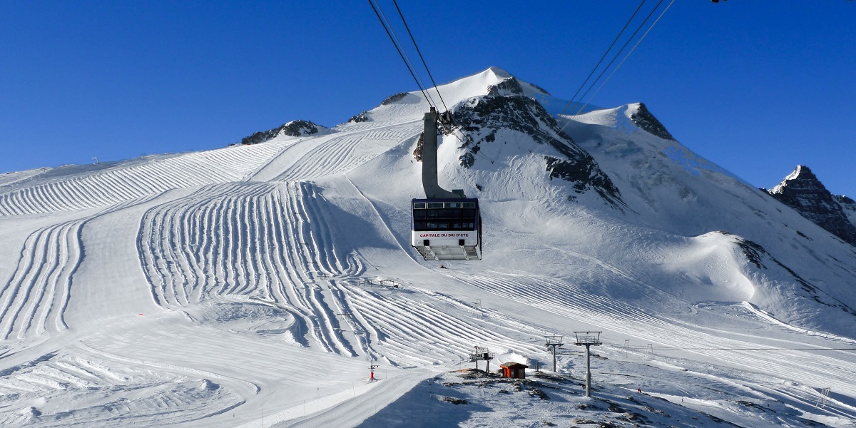 Book a private transfer from Geneva airport to Tignes