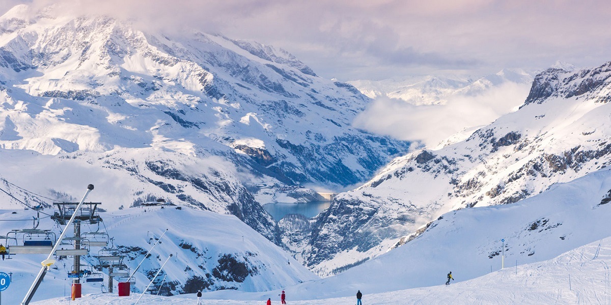 Book a private transfer from Geneva airport to Val d isere