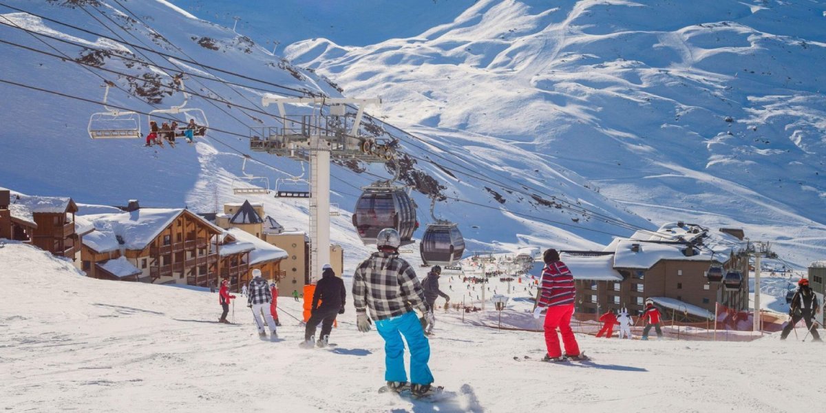 Transfer from Torino airport to Val Thorens. Economy and business class taxi.