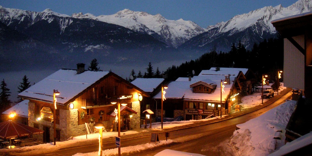 Transfer (taxi) from Lyon Airport to La Tania.