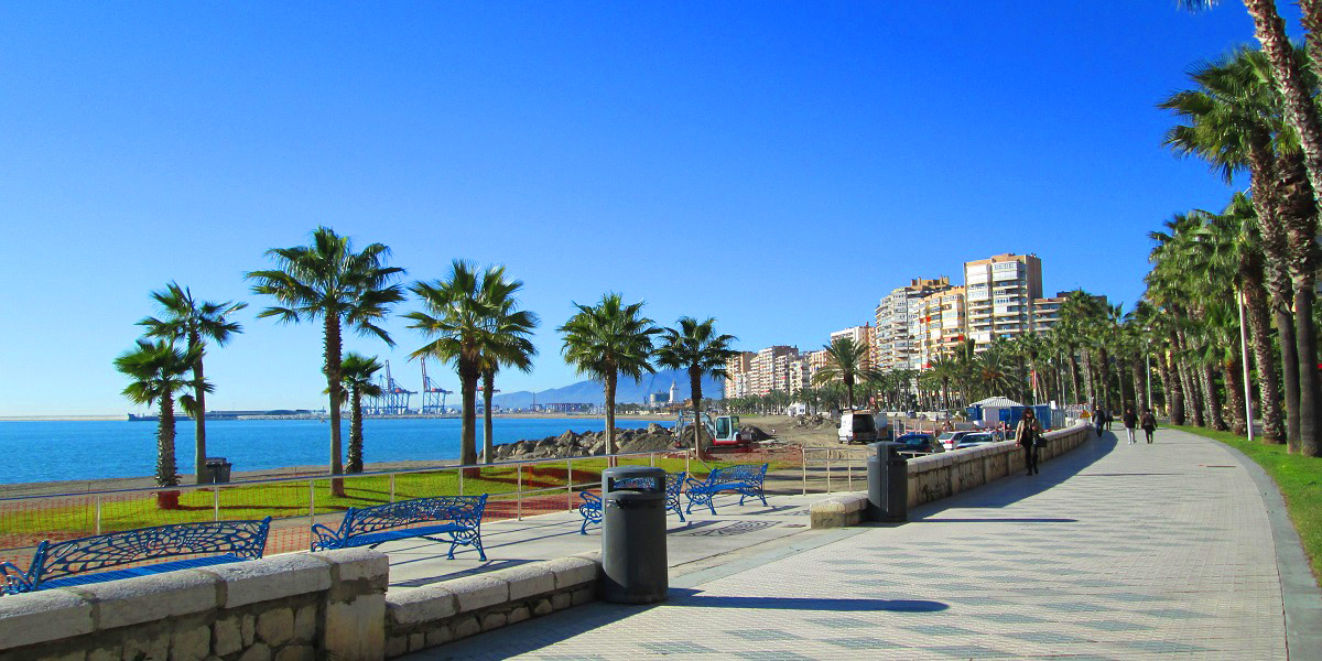 Book a taxi from Barcelona airport to Cambrils.