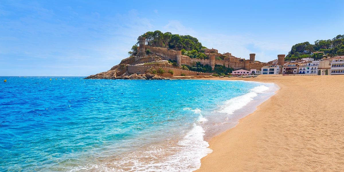 Transfer from Airport Barcelona to Tossa de Mar. Taxi with english-speaking driver.