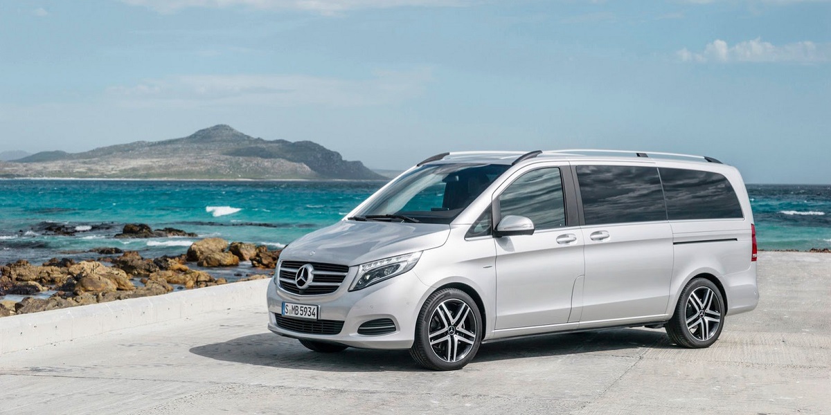 Transfer from airport Barcelona to Salou. Book a car with english-speaking driver.